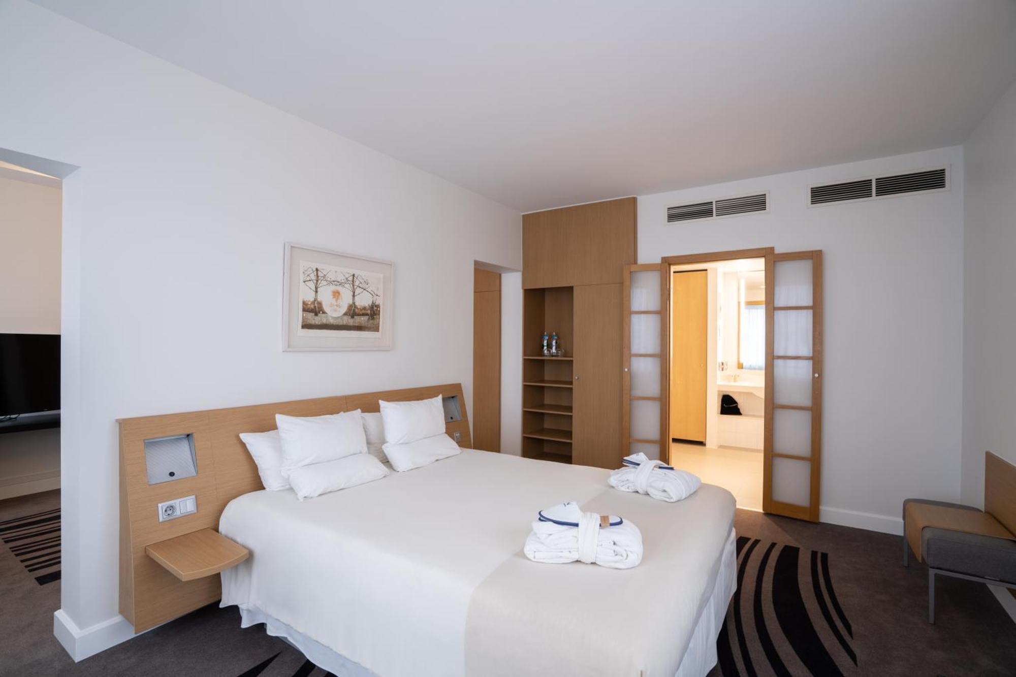 Novotel Vilnius Centre Esterno foto