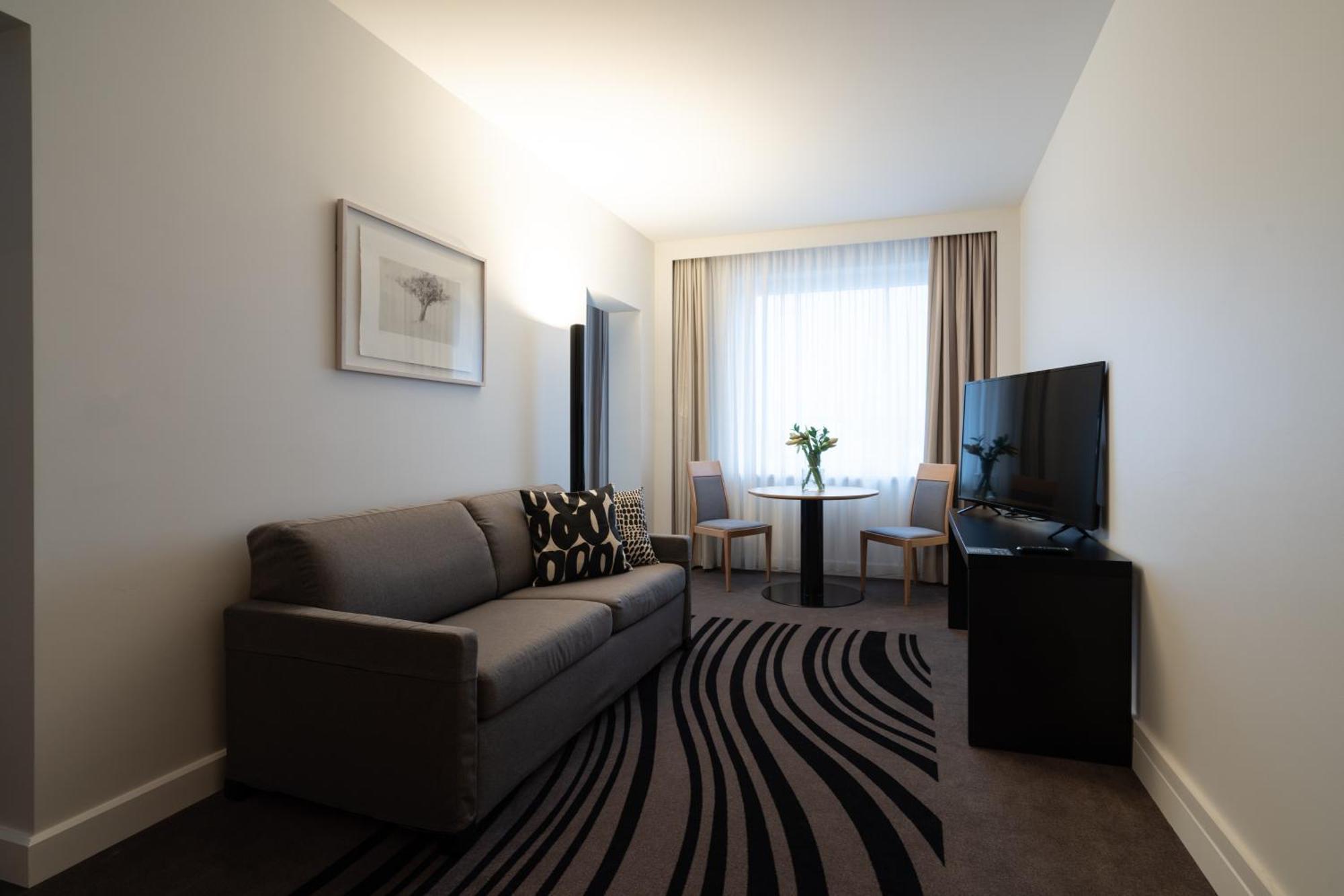 Novotel Vilnius Centre Esterno foto