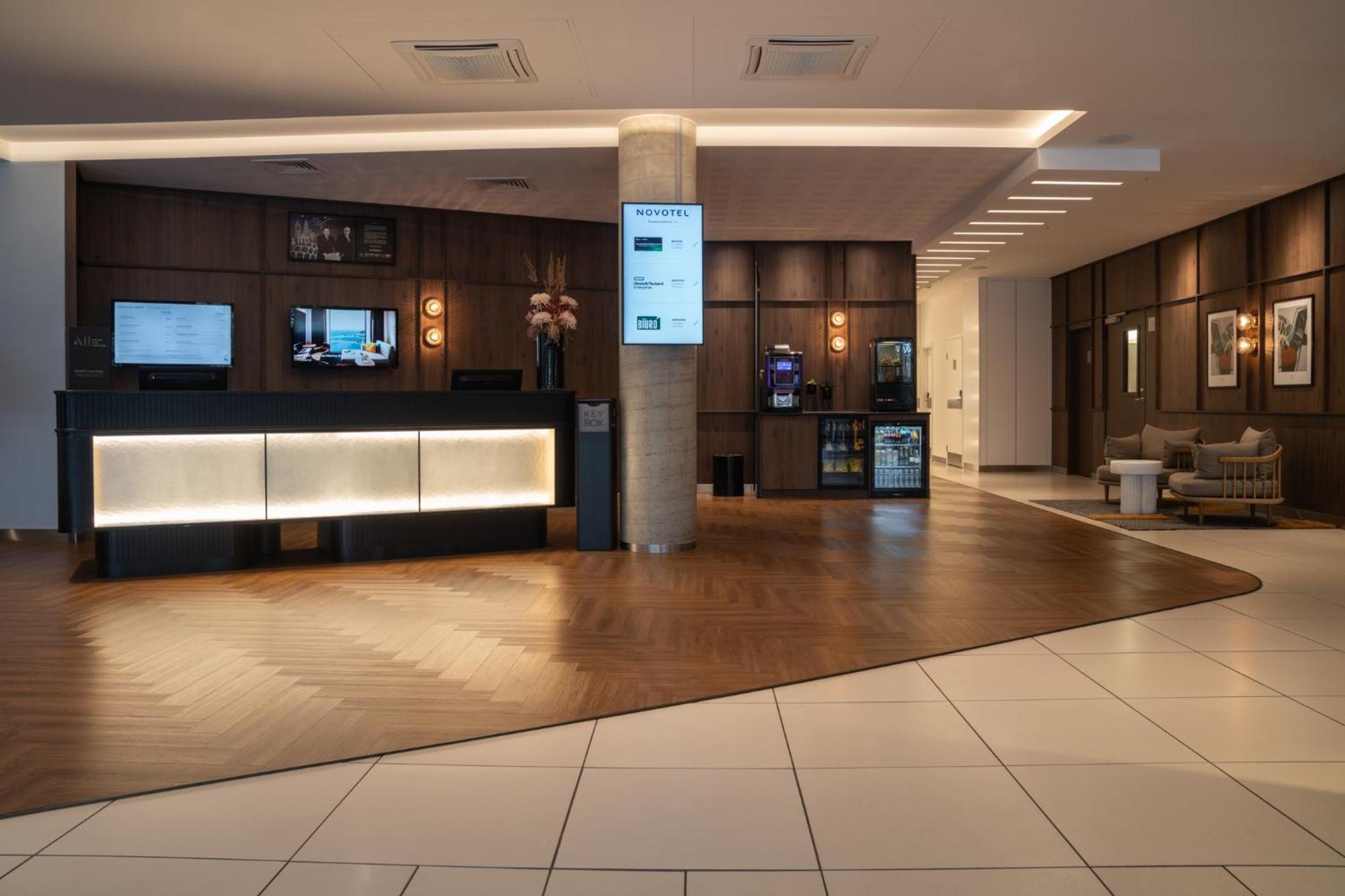 Novotel Vilnius Centre Esterno foto